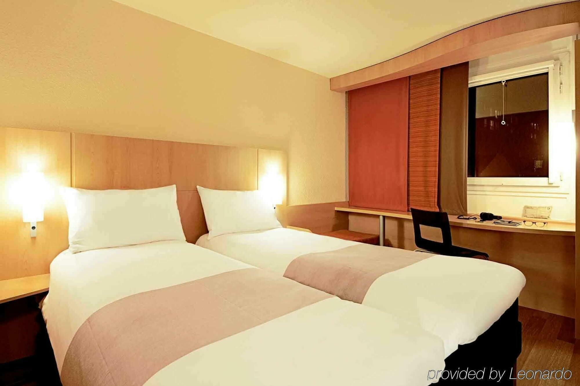 Ibis Avallon Magny (Yonne) Exterior foto